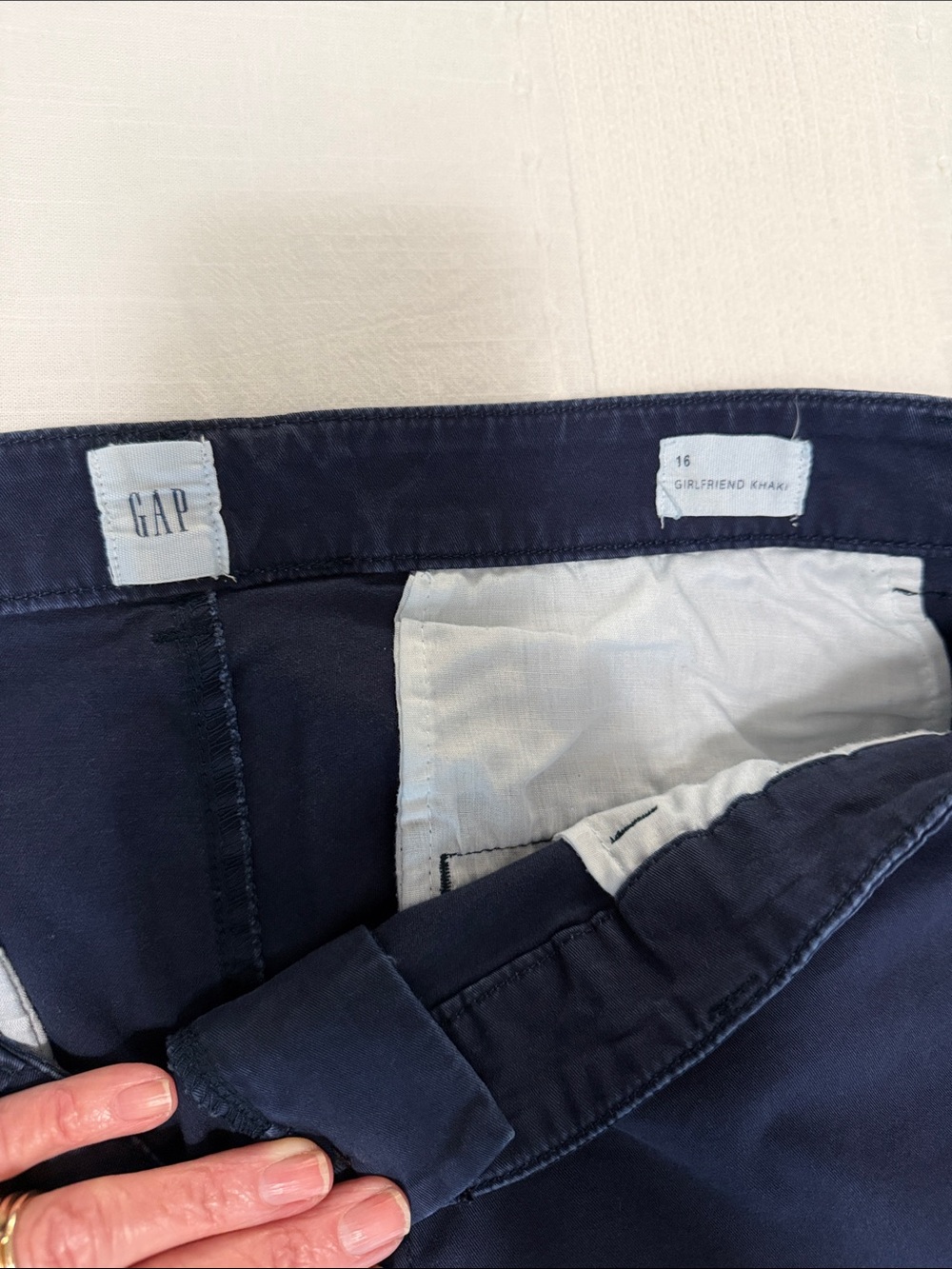 Gap Women's Navy Blue Boyfriend Khaki’s Size 16 - Picture 2 of 9
